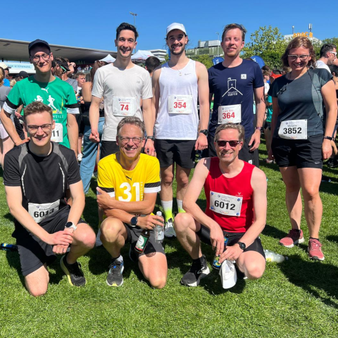 Group shot of our team of runners.